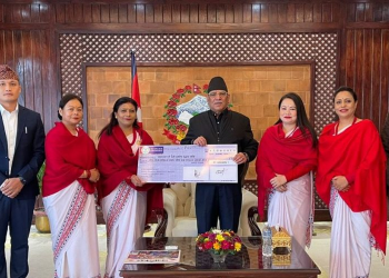 प्रहरी श्रीमती सङ्घद्वारा भूकम्प प्रभावितलाई पाँच लाख ५५ हजार सहयोग