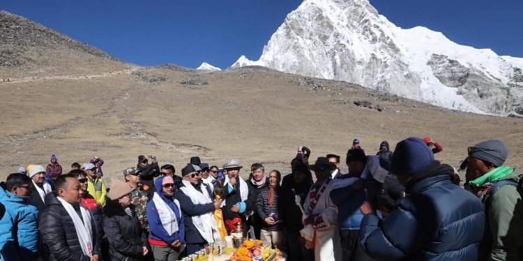 कोप–२८ मा सहयोगको याचना गर्ने होइन, अधिकारका कुरा राख्ने हो : प्रधानमन्त्री दाहाल