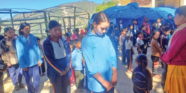 घरमा किताब जोगिएनन् विद्यालयमा साथी भेटिएनन्