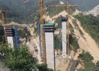 सडक पूर्वाधार विकासमा सेनाको सक्रियता