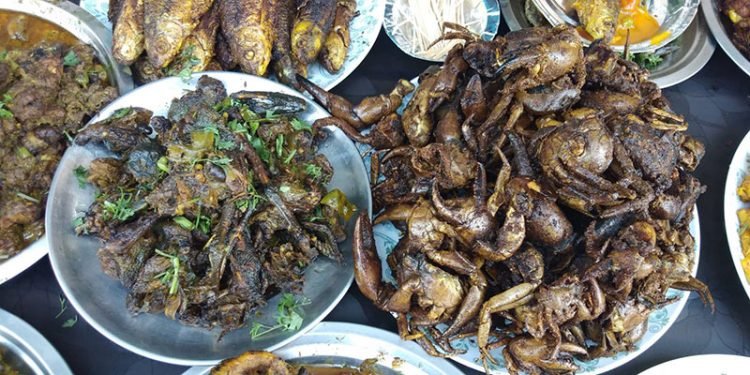 थारु परिकारले पाहुनाको स्वागत