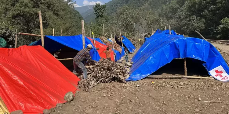 त्रिपाल मुनि भूकम्पपीडित