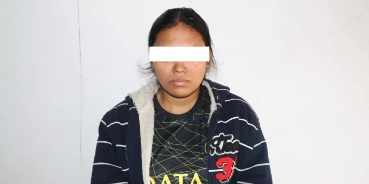 अनलाइनमार्फत ‘उपहार पठाएको छु’ भनेर ठग्ने युवती पक्राउ