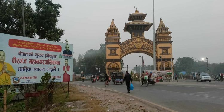 वीरगञ्ज नाकाबाट दुई सय ६० जनाको उद्धार