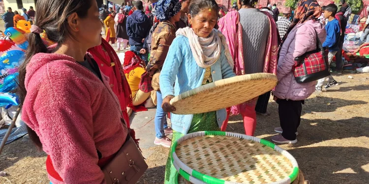 बिक्री हुन छाडे चोयाका सामग्री