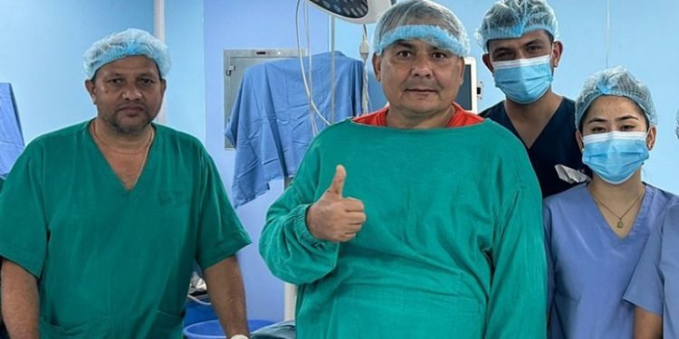 दुर्गा प्रसाईँको घाँटीमा समस्या, ‘भ्वाइस रेस्ट’मा रहने