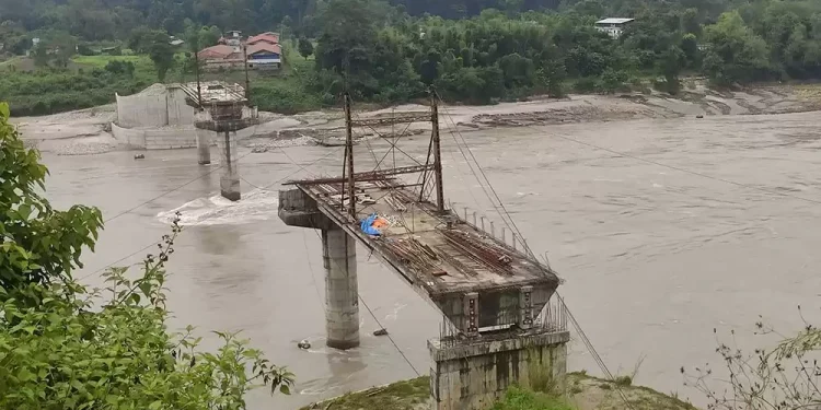 पक्की पुल निर्माण नहुँदा आवतजावतमा सास्ती