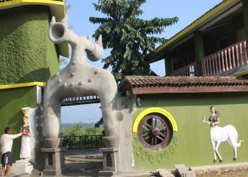 थारु संस्कृतिलाई चित्रकलामार्फत संरक्षण गर्दै मित्थु