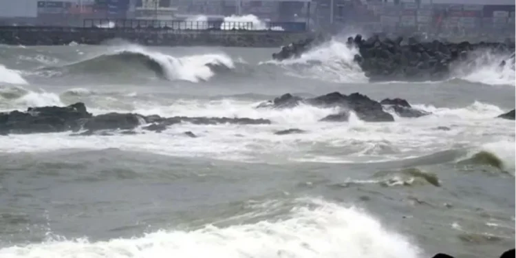 भारतमा सामुद्रिक आँधी ‘मिचाउङ’ को प्रभावः चेन्नईमा पाँचको मृत्यु, सबै उडान रद्द