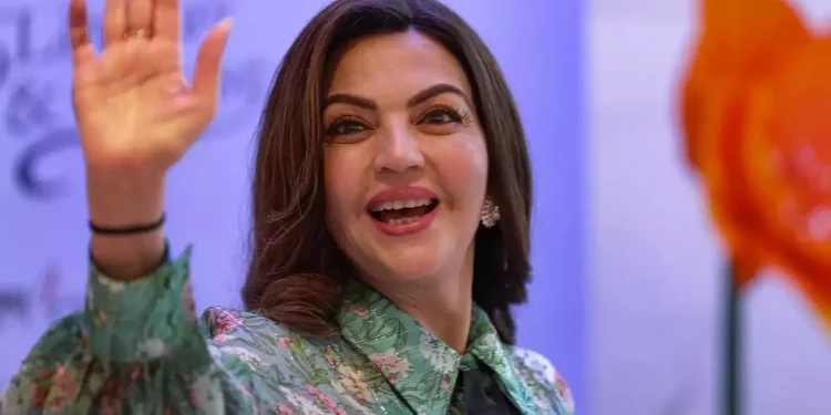 ‘लग्जरी लाइफ’ रुचाउँछिन् नीता अम्बानीः कपडा र घडीमा करोडौं रुपैयाँ खर्चिन्छिन्