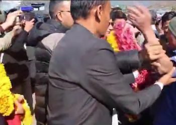 धनकुटामा ओलीमाथि मुक्का प्रहार