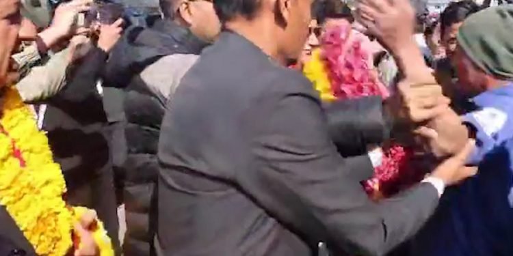 धनकुटामा ओलीमाथि मुक्का प्रहार