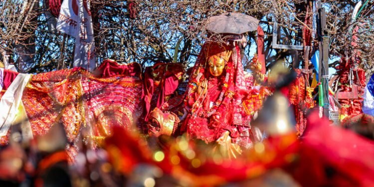 पाथीभरामा भक्तजनले चढाए १५ महिनामा ९८ तोला सुन