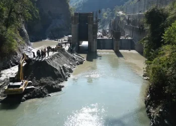 राहुघाट जलविद्युत् आयोजनाको डिसेन्डर निर्माण गर्न खोला फर्काइयो