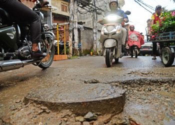 राजधानी काठमाडौंकै सडकको हरिविजोग !