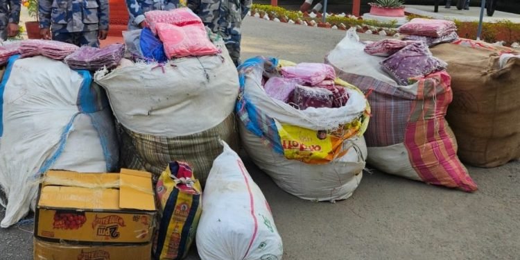 सुर्खेतमा लगातार अवैध सामाग्रीहरू भित्रिँदै