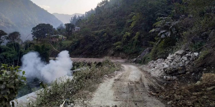 फिस्लिङ-तोक्दाङ ९ किमी सडकः ९ करोड खर्चिए पनि उस्तै