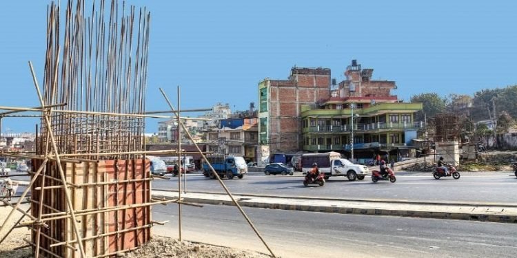 चक्रपथका तीन आकासे पुल अलपत्र