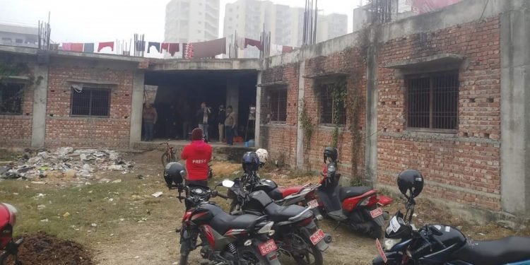 क्याम्पसको नवनिर्मित भवनमा गाईगोठ, ठेक्कापट्टाको फाइल नै गायब !