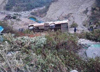दार्चुलामा बस दुर्घटना, १५ जना घाइते