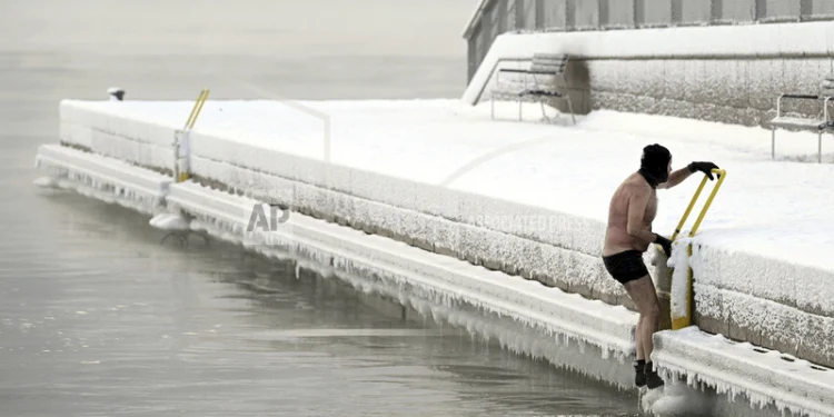 फिनल्याण्ड र स्वीडेनमा तापक्रम माइनस ४० डिग्री सेल्सियस भन्दा तल