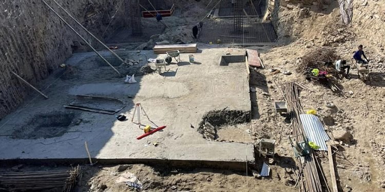 जन्तेढुङ्गामा निर्माणाधीन अस्पताल भवनमा गुणस्तरहीन गिट्टीबालुवा प्रयोग