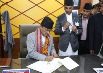 कार्यवाहक प्रधानमन्त्रीको जिम्मेवारी उपप्रधानमन्त्री खड्कालाई