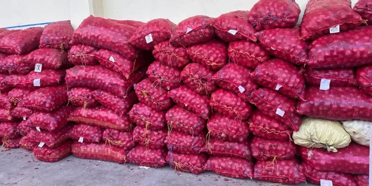 भारतबाट अवैध रुपमा भित्र्याइएको १३६ बोरा प्याज बरामद