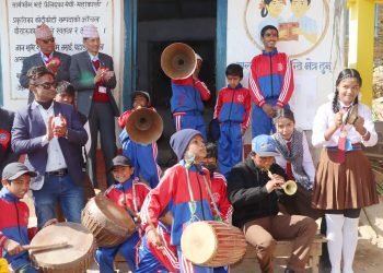 विद्यालयमै पञ्चेबाजा बजाउन सिक्दै पैयुँपाटाका विद्यार्थी