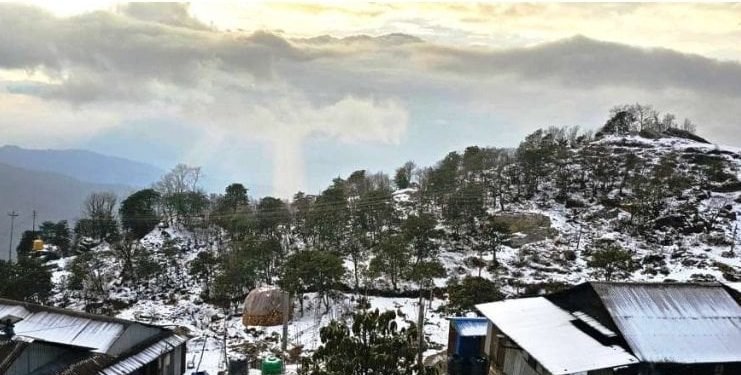 पाथीभरा क्षेत्रमा हिमपात, जनजीवन प्रभावित