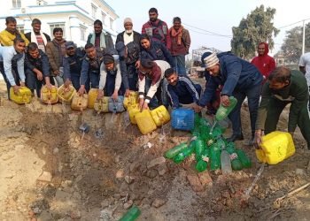 रौतहटमा झन्डै ३०० लिटर घरेलु मदिरा नष्ट