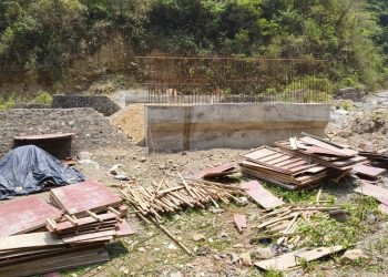 सामान चोरी भएपछि पुल निर्माण रोकियो