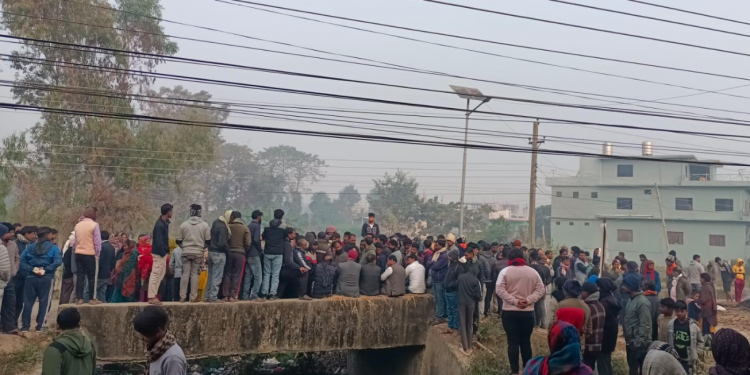 सर्लाहीको बरहथवा अशान्तः मेयर कटवालको घरमा ढुंगामुढा, प्रहरी कार्यालयमा आक्रमण