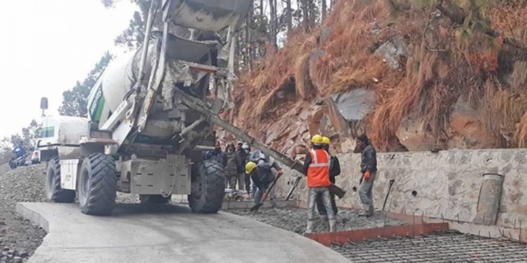 काठमाडौं– हेटौंडा छोटो दूरीका दुवै सडक बन्द