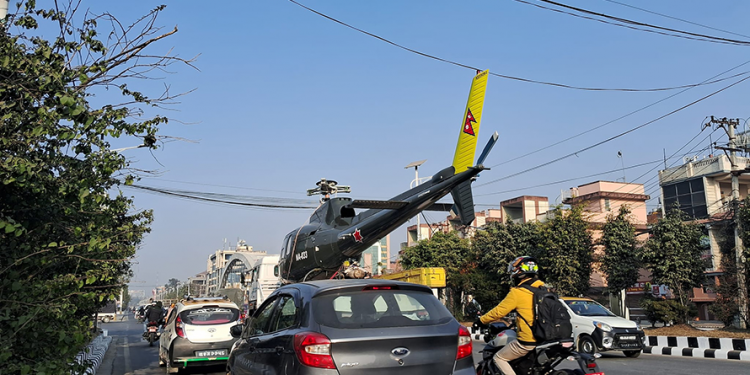 ट्रकमा राखेर जंगीअड्डा पुर्‍याइयो सैनिक हेलिकोप्टर