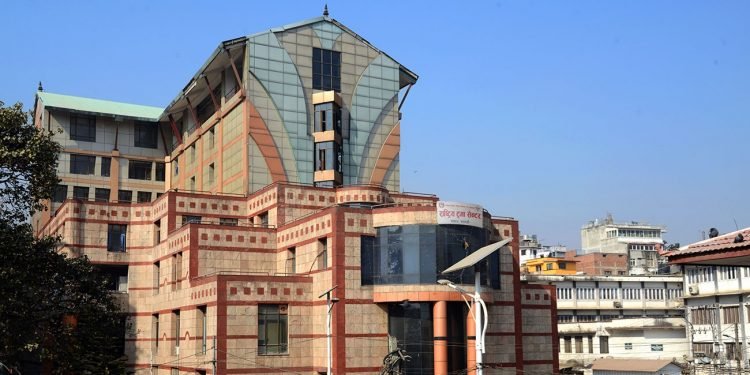 ट्रमा सेन्टरमा छैन एमआरआई मेसिन