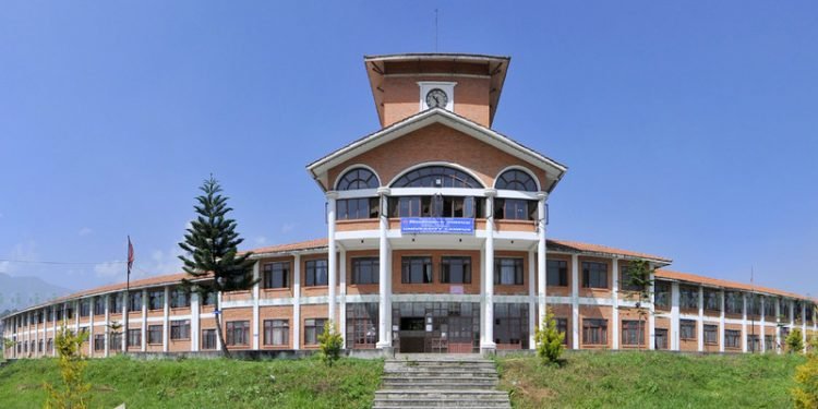 त्रिविले नियम मिचेर सेवासुविधा दिएको भेटियोः संसदीय प्रतिवेदन