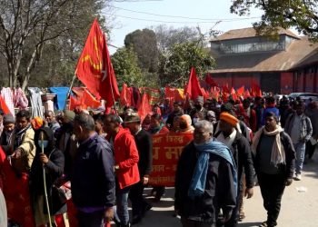 मिटरब्याज पीडितलाई भृकुटीमण्डपबाट हटाउन प्रहरी परिचालन