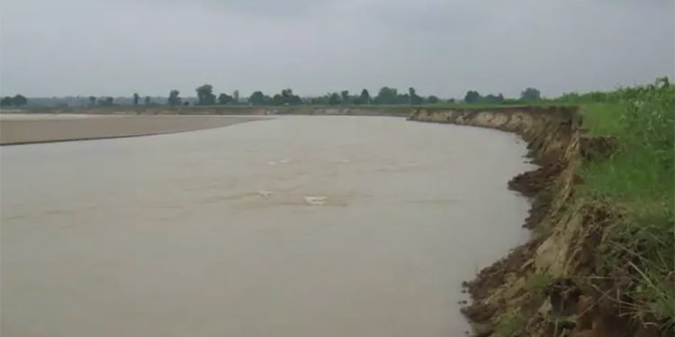 दोदा नदीमा बाढी पूर्वसूचना यन्त्र जडान