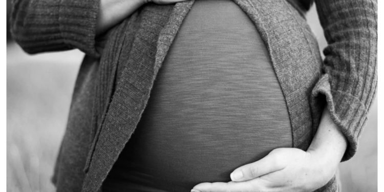 २४ वर्षमा १७ पटक ‘गर्भवती’, पक्राउ पछि बाहिरियो अचम्मको कथा !