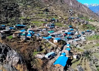 हुम्लाको गोठी गाउँमा गाडी पुग्दा स्थानीय खुसी