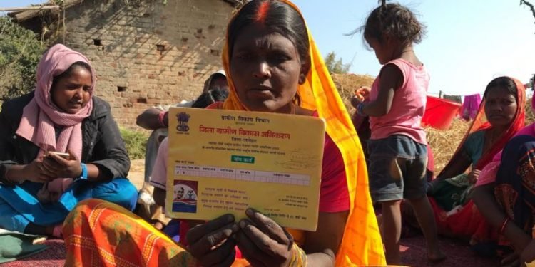 ‘रोजगार कार्ड’को लागि भौतारिरहेको एउटा गाउँ
