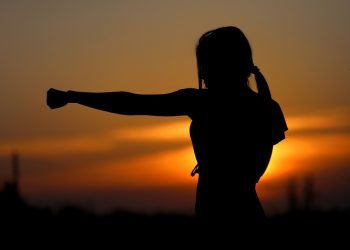 लामो आयु र स्वस्थ जीवनका लागि खाना कति खाने ?