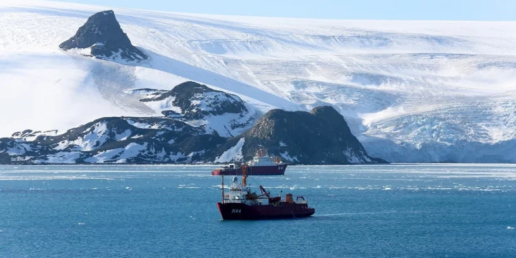 अन्टार्कटिकामाथि इरानको पनि दाबी