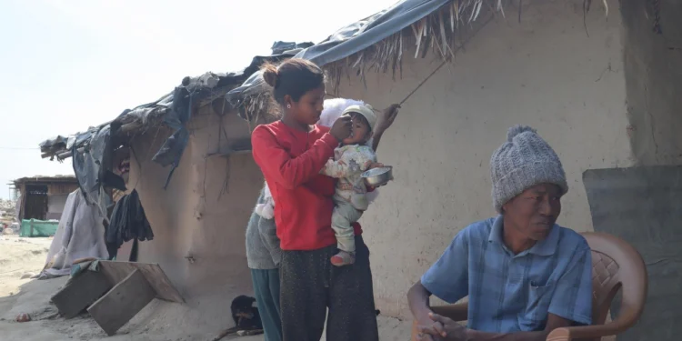 सोनाहा जातिको पीडाः बालुवा छान्दा पनि छाक टार्न धौ–धौ