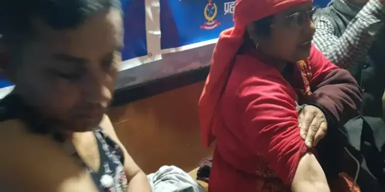 काठमाडौं महानगर प्रहरी र फुटपाथ व्यवसायीबीच झडप, ११ घाइते