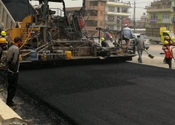 मुग्लिन–पोखरा सडक विस्तारः पोखरामा कालोपत्र सुरु