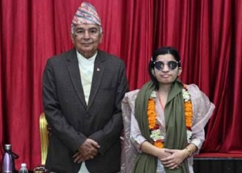 राष्ट्रपति पौडेलले गरे गायिका मेनुका पौडेललाई सम्मान