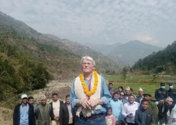 बेलायतका विकासमन्त्री दैलेखको दुर्गम गाउँ नौमूलेमा