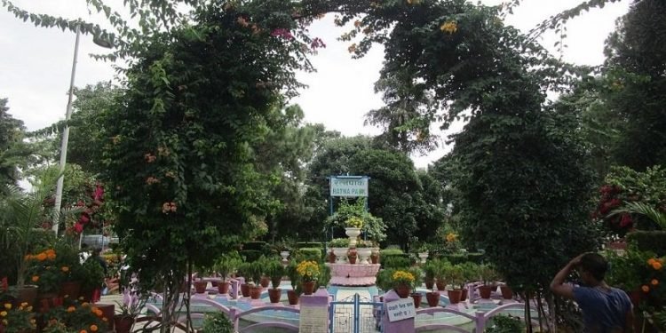 युवायुवतीदेखि वृद्धवृद्धासम्मको रोजाइको केन्द्र बन्दै ‘रत्नपार्क’